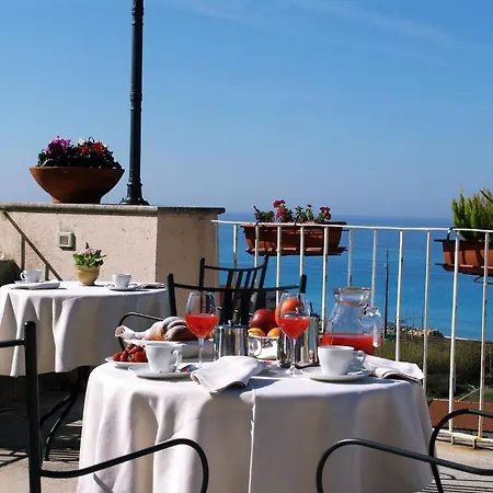 Ristorante Le Clarisse 호텔 아망테