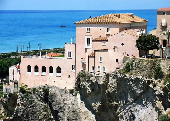 Hotel Ristorante Le Clarisse